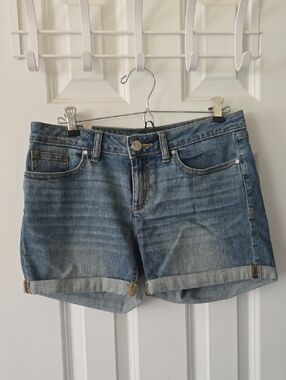 LC Lauren Conrad Medium Blue Rolled-Hem Denim Shorts- Size 2